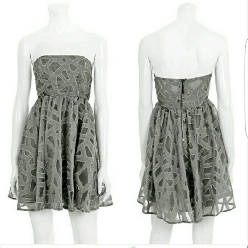 Alice + Olivia Grey Strapless Kristin mini dress